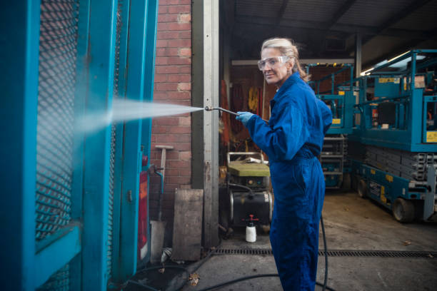 Why Choose Our Pressure Washing Services in California